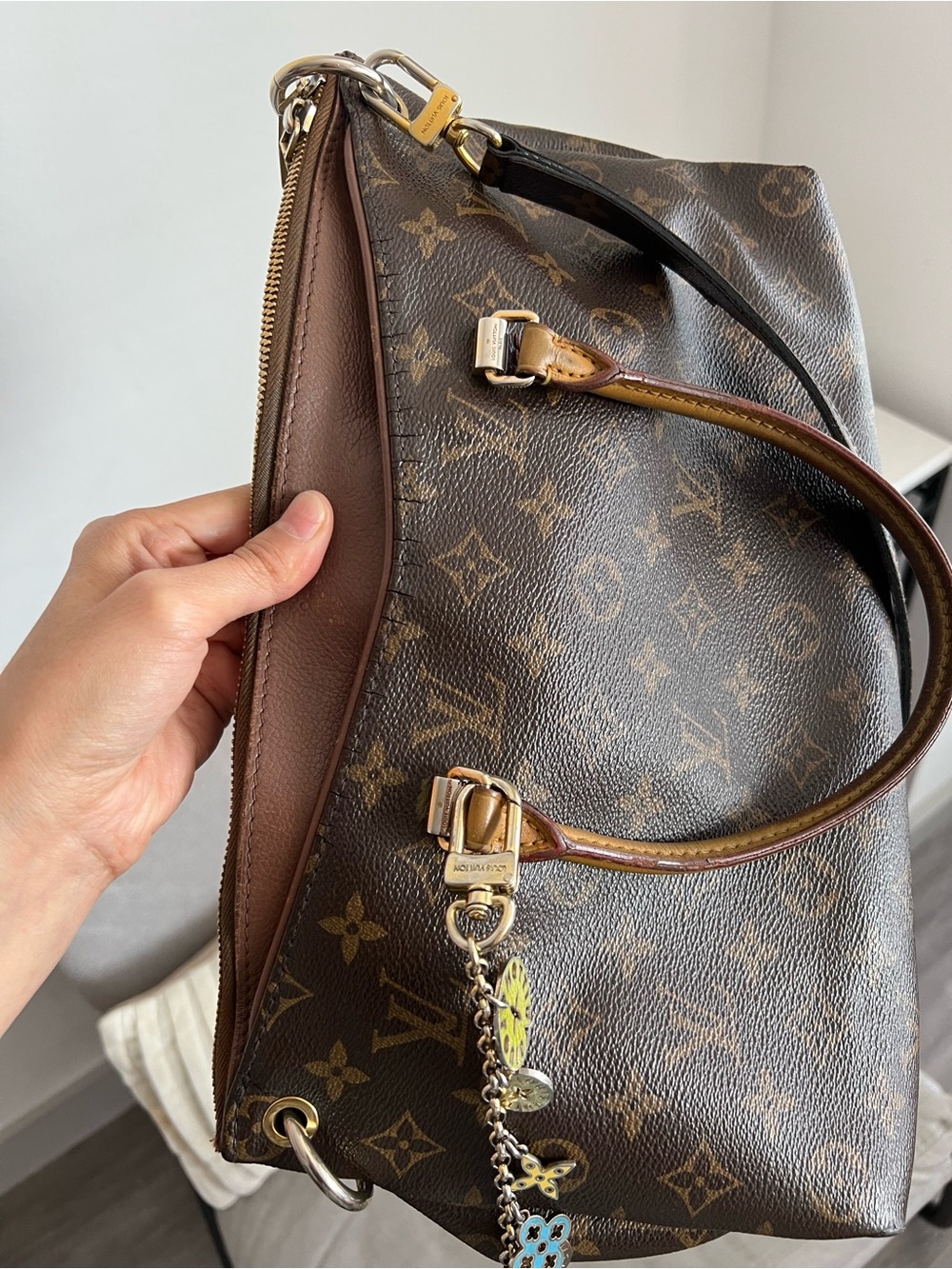 Louis Vuitton Monogram bag - Picture 7 of 16